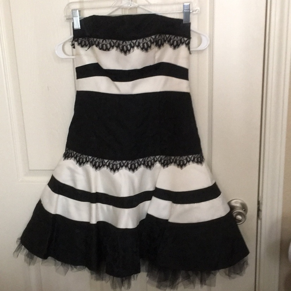 Jessica McClintock Black and White Sleeveless Dress Size 2